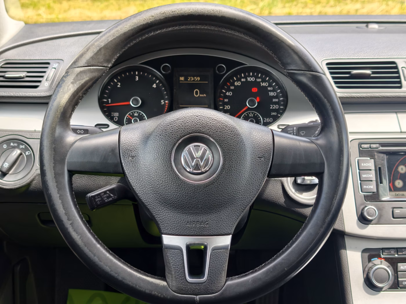 Volkswagen Passat фото 17