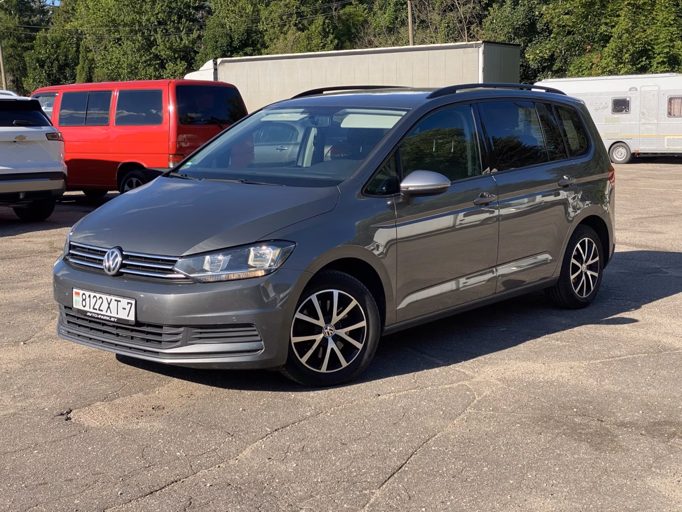 Volkswagen Touran фото 2
