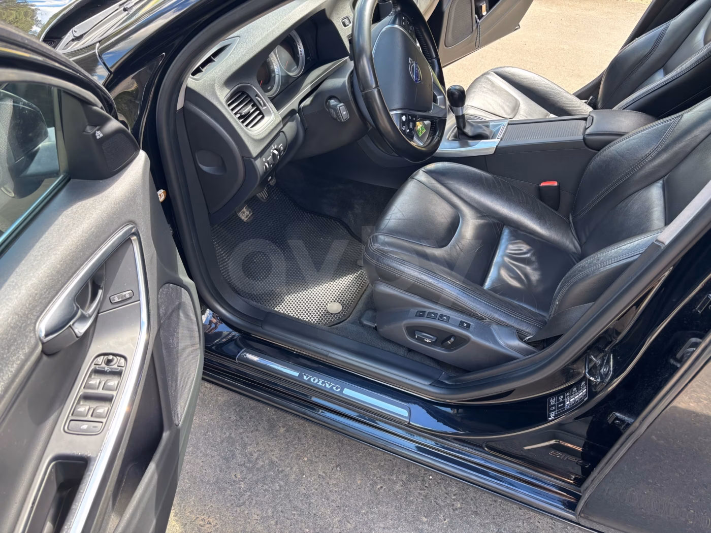 Volvo V60 фото 7