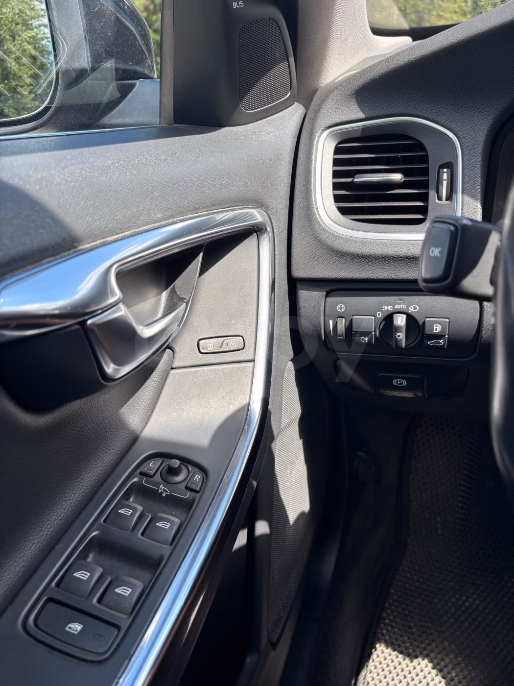 Volvo V60 фото 9