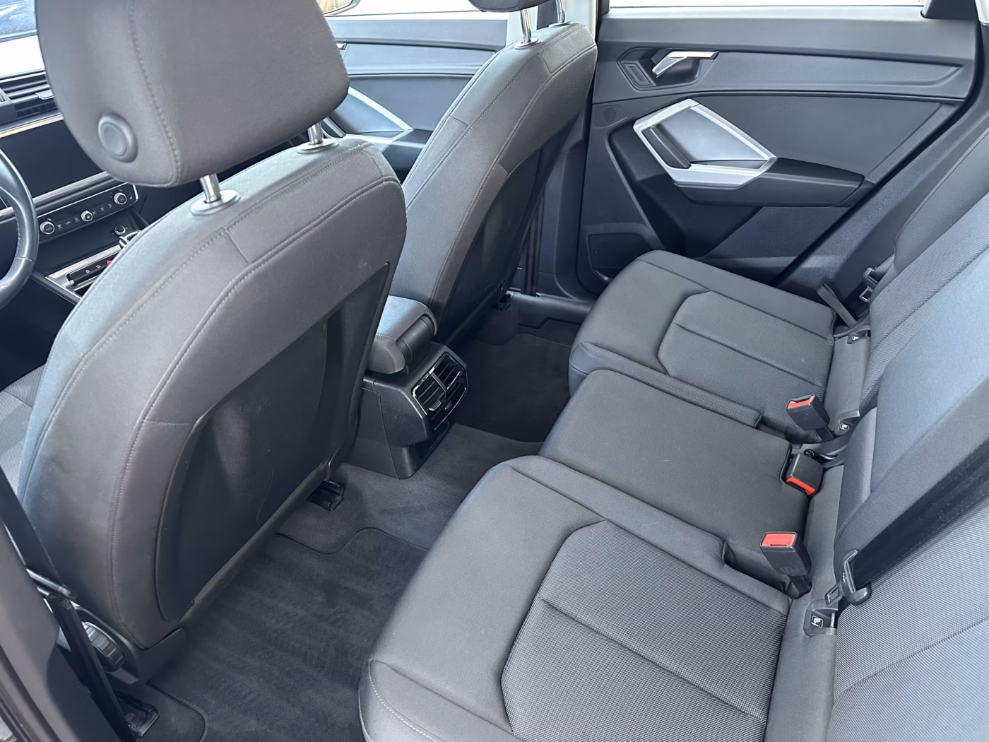 Audi Q3 фото 12