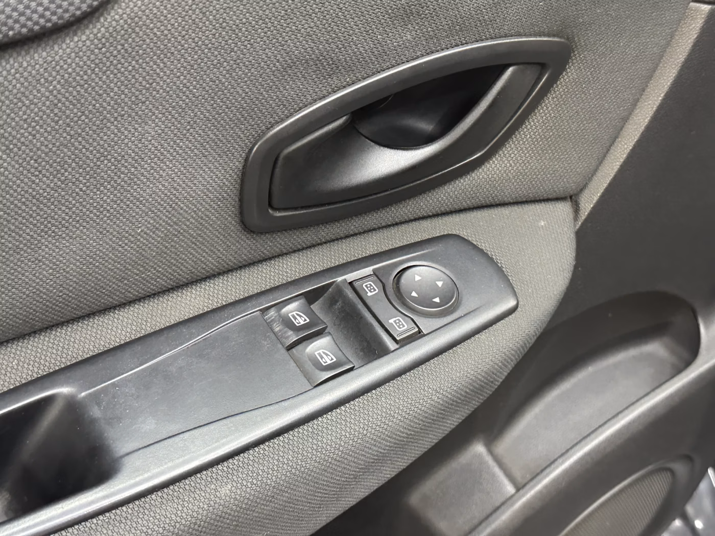 Renault Scenic фото 18