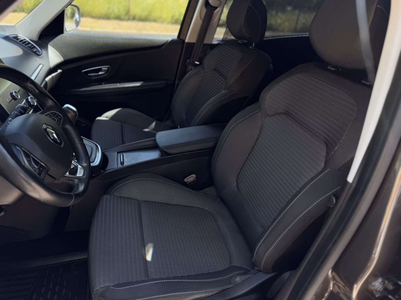 Renault Grand Scenic фото 12