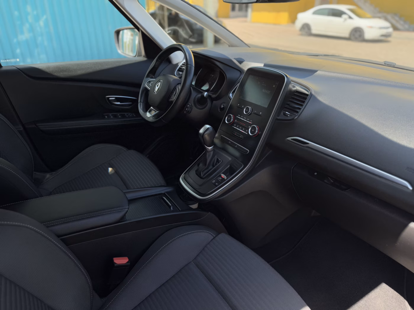 Renault Grand Scenic фото 17