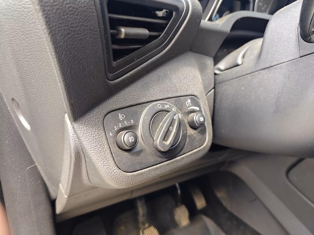 Ford C-MAX фото 17