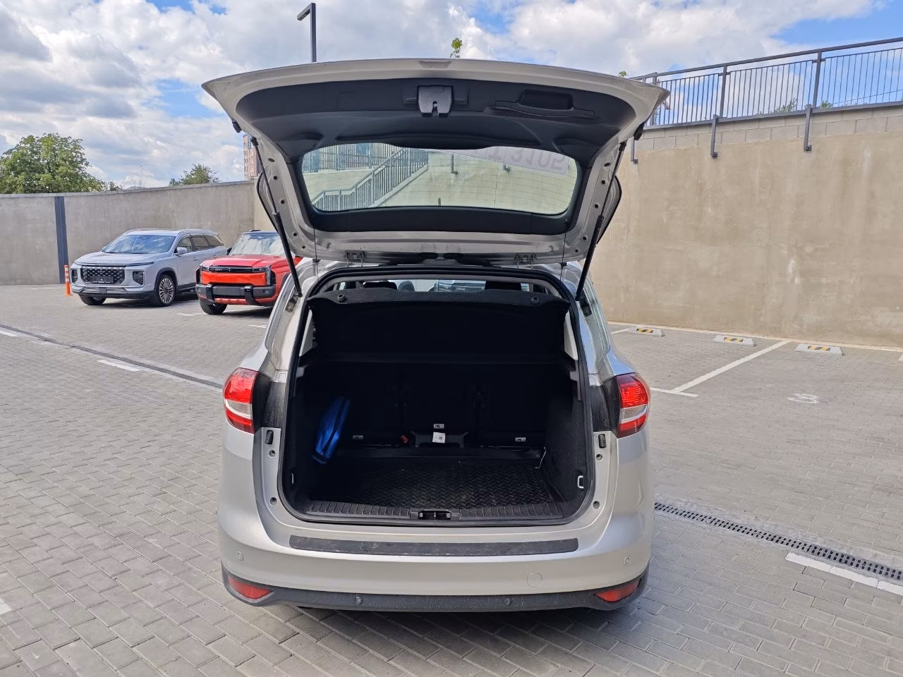Ford C-MAX фото 9