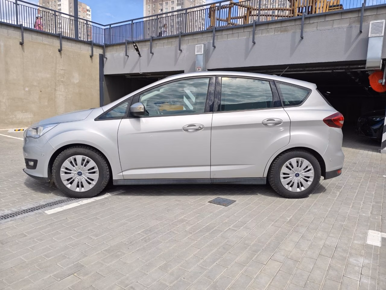 Ford C-MAX фото 8