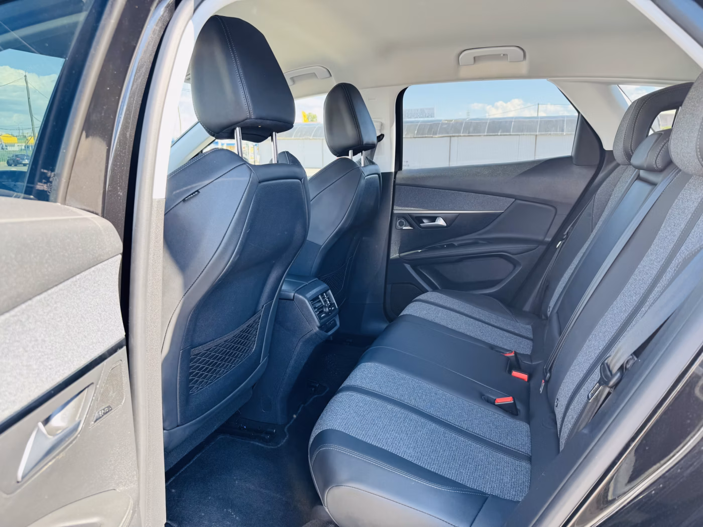 Peugeot 3008 фото 6