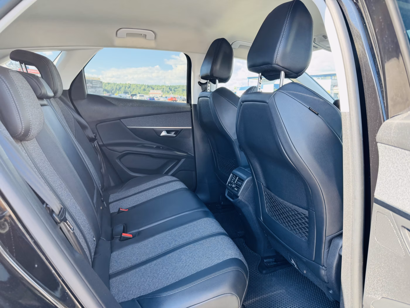 Peugeot 3008 фото 8