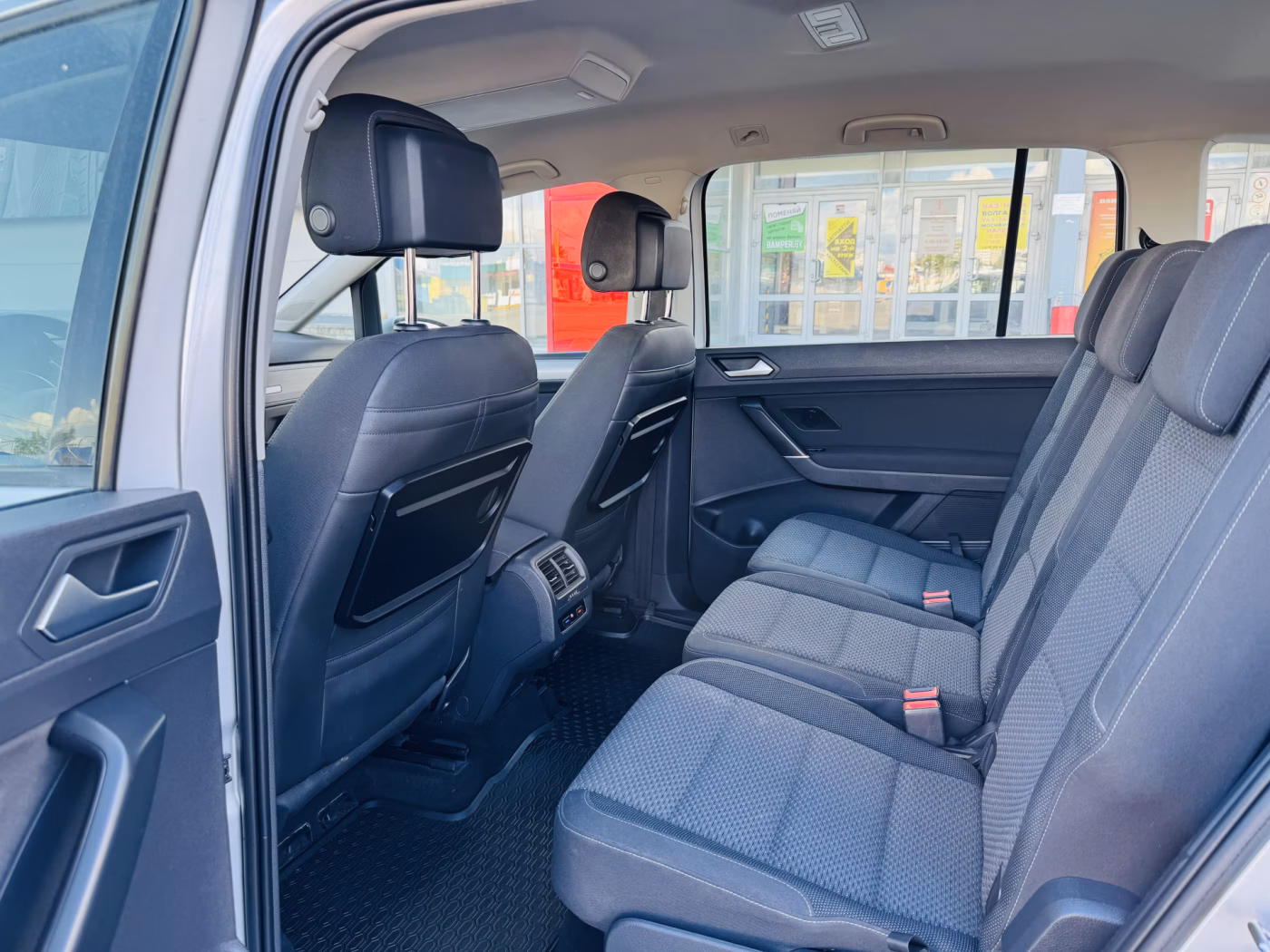 Volkswagen Touran фото 6