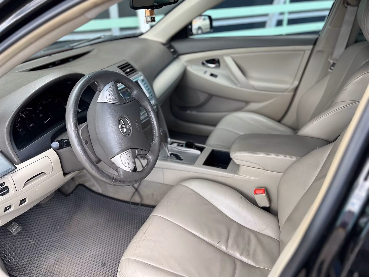 Toyota Camry фото 7