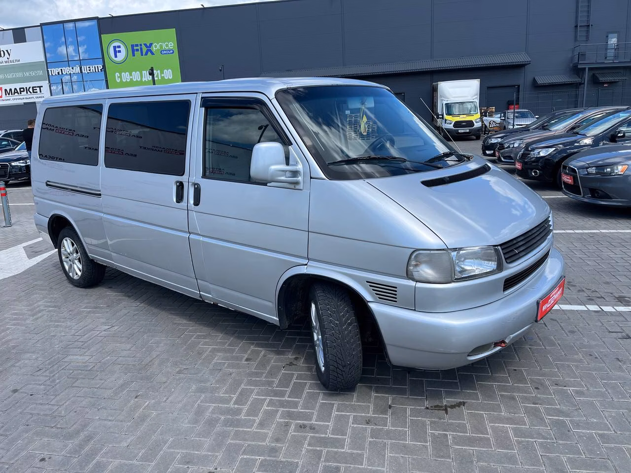 Volkswagen Caravelle фото 3
