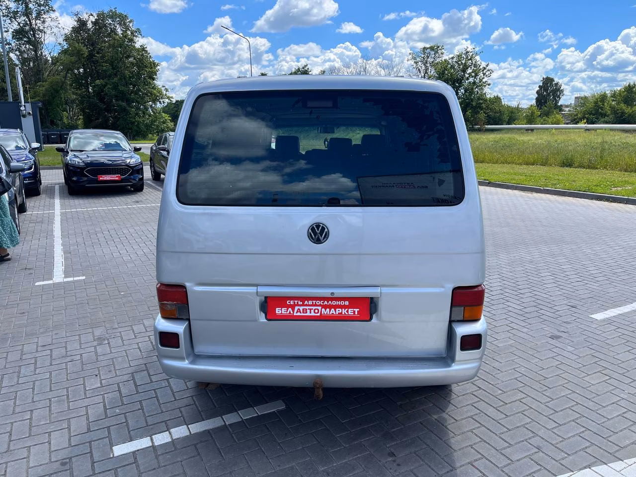 Volkswagen Caravelle фото 6