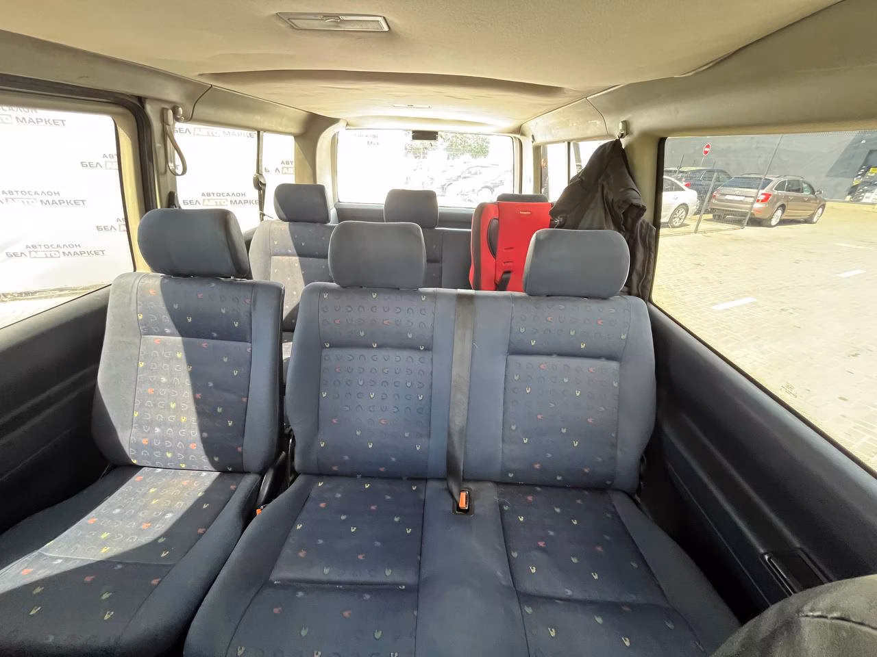 Volkswagen Caravelle фото 10
