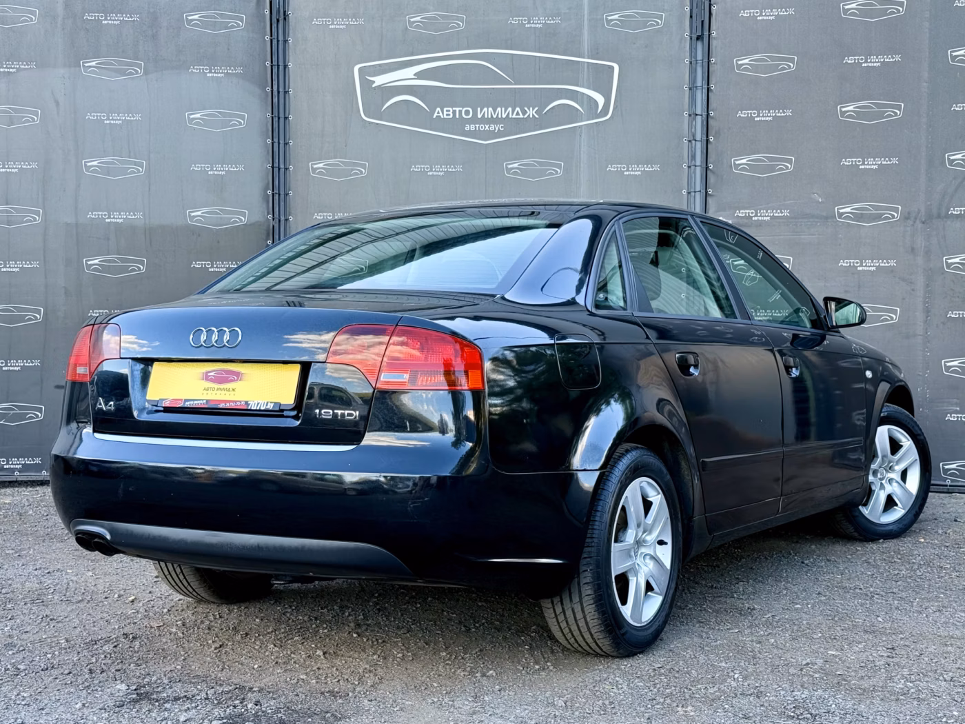 Audi A4 фото 2