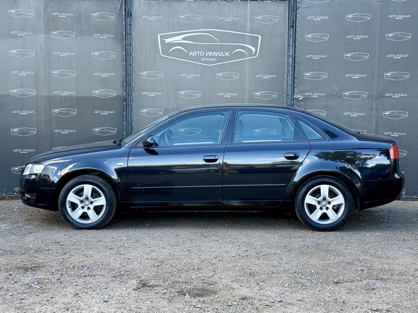 Audi A4 фото 6