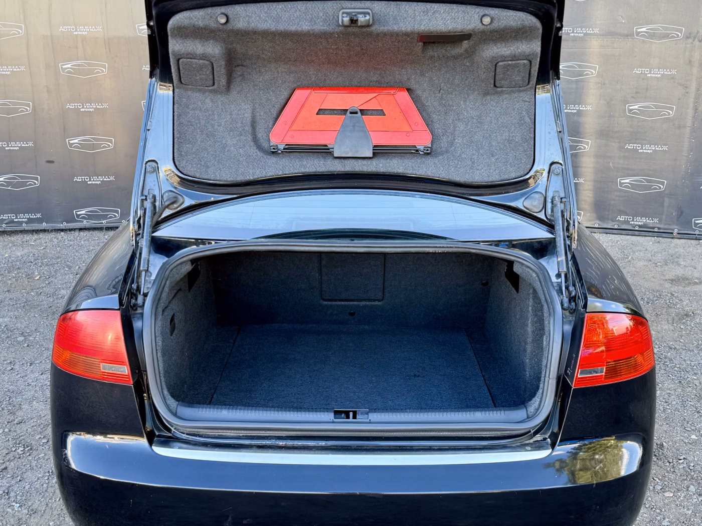Audi A4 фото 12