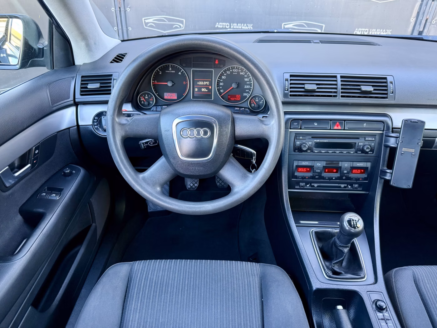 Audi A4 фото 21