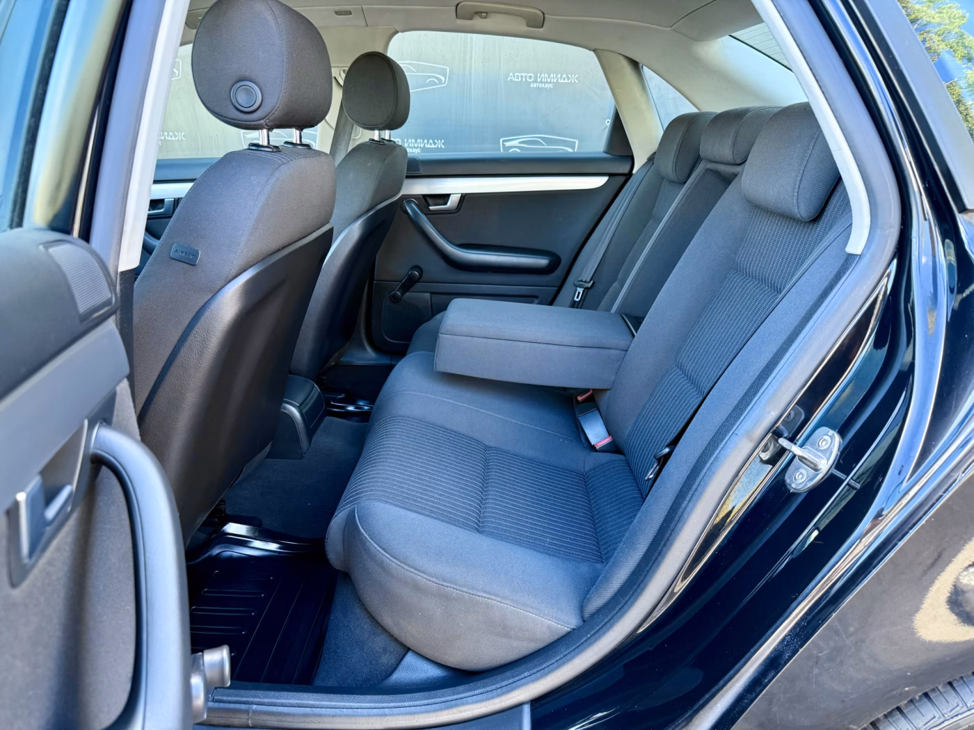 Audi A4 фото 25