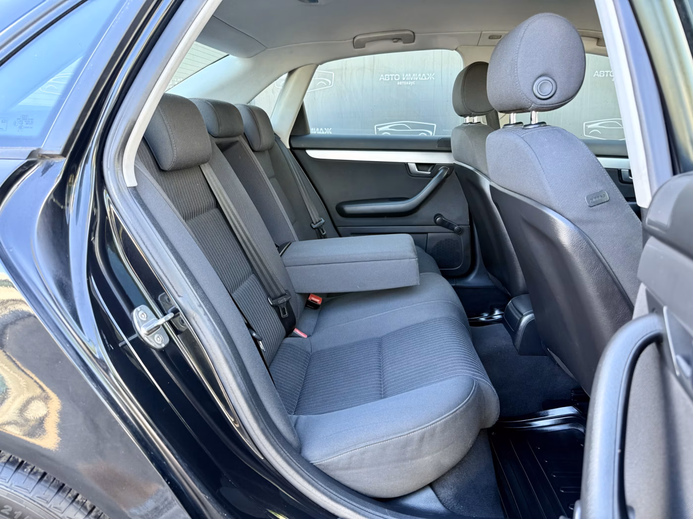 Audi A4 фото 26