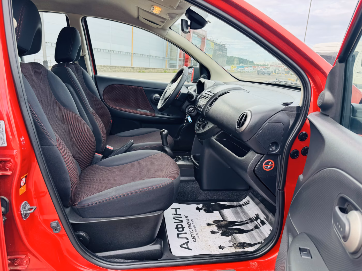 Nissan Note фото 9