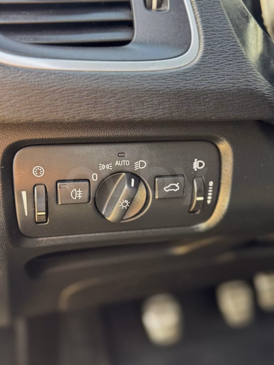 Volvo V40 фото 12
