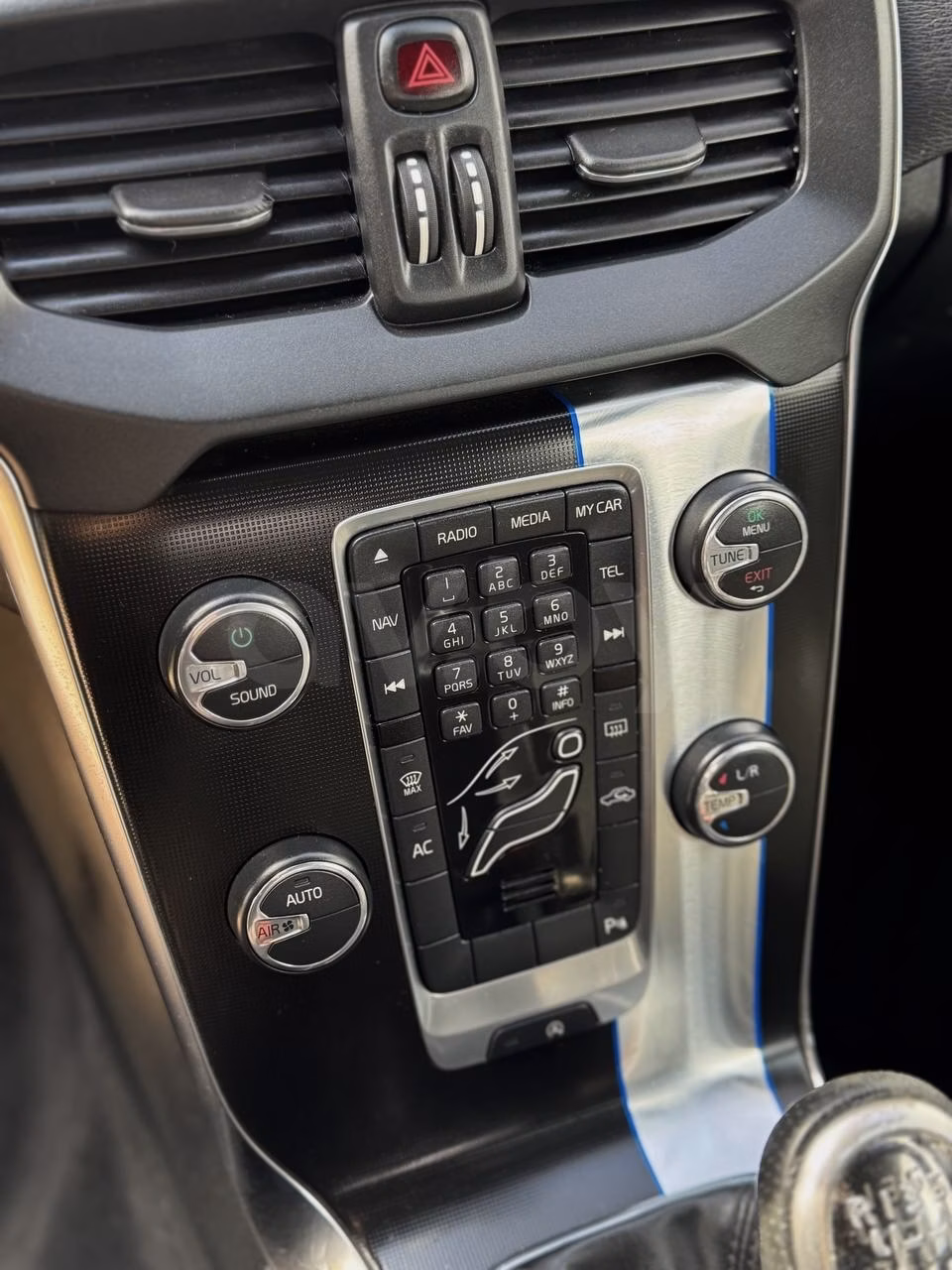 Volvo V40 фото 11