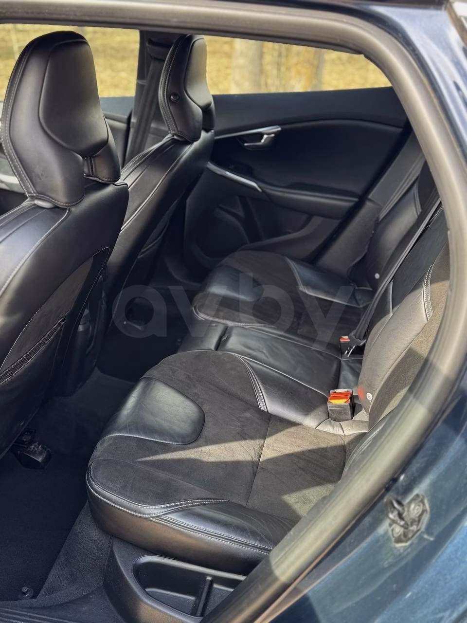Volvo V40 фото 14