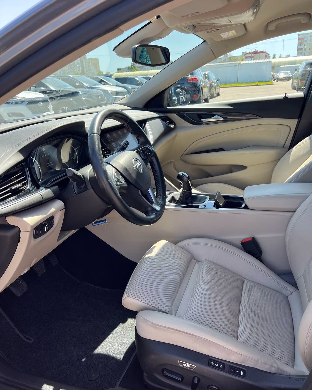 Opel Insignia фото 10