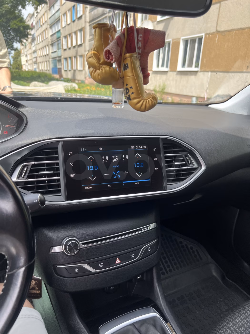 Peugeot 308 фото 9