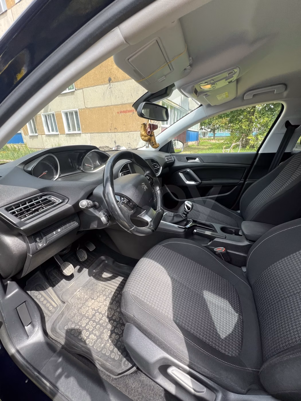 Peugeot 308 фото 11
