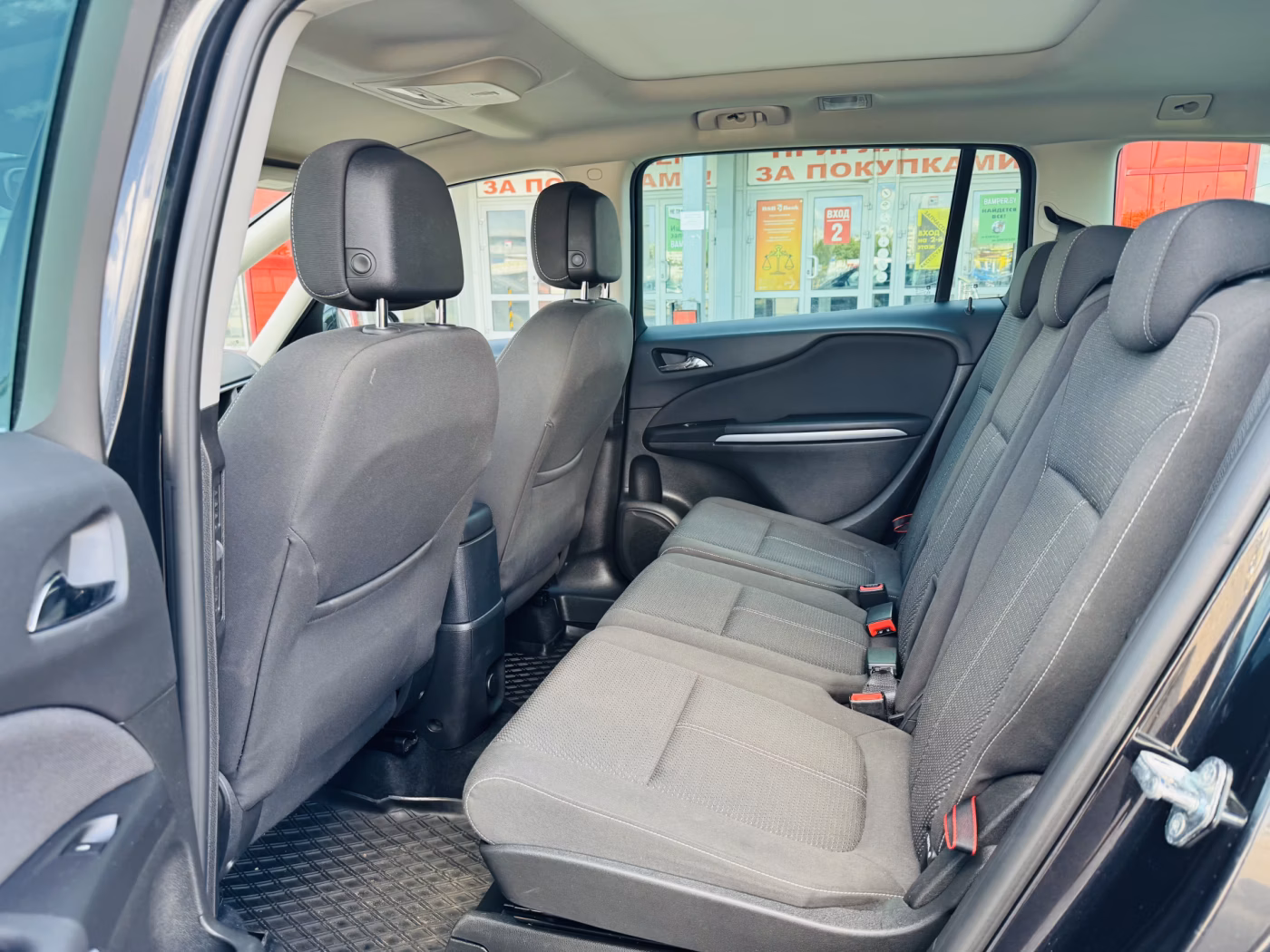 Opel Zafira фото 6