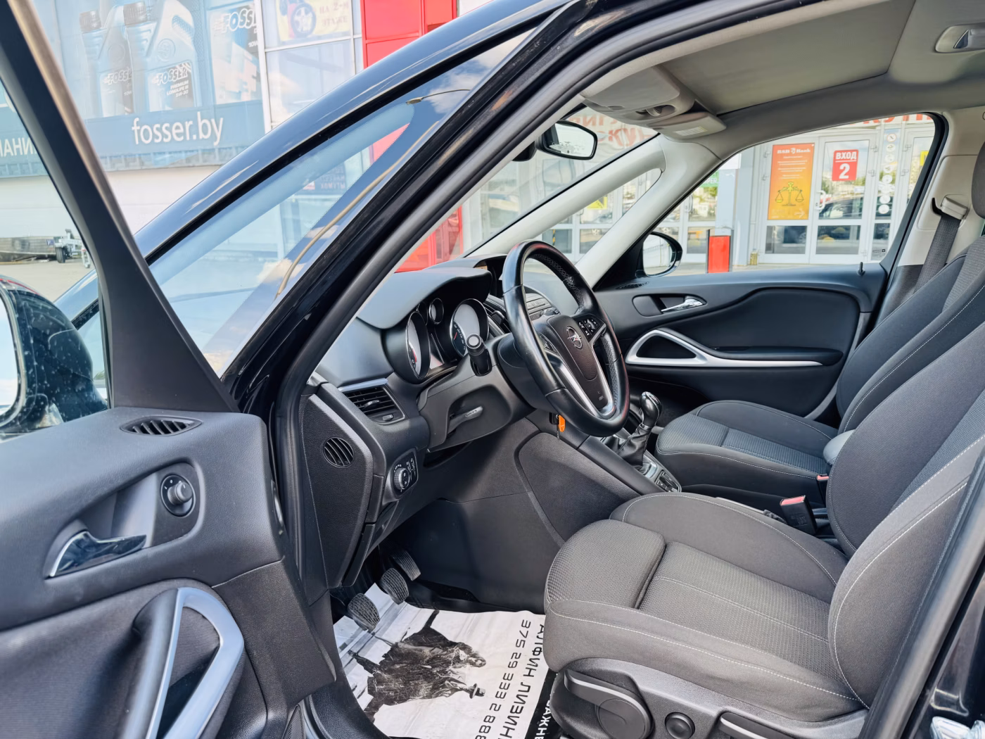 Opel Zafira фото 5