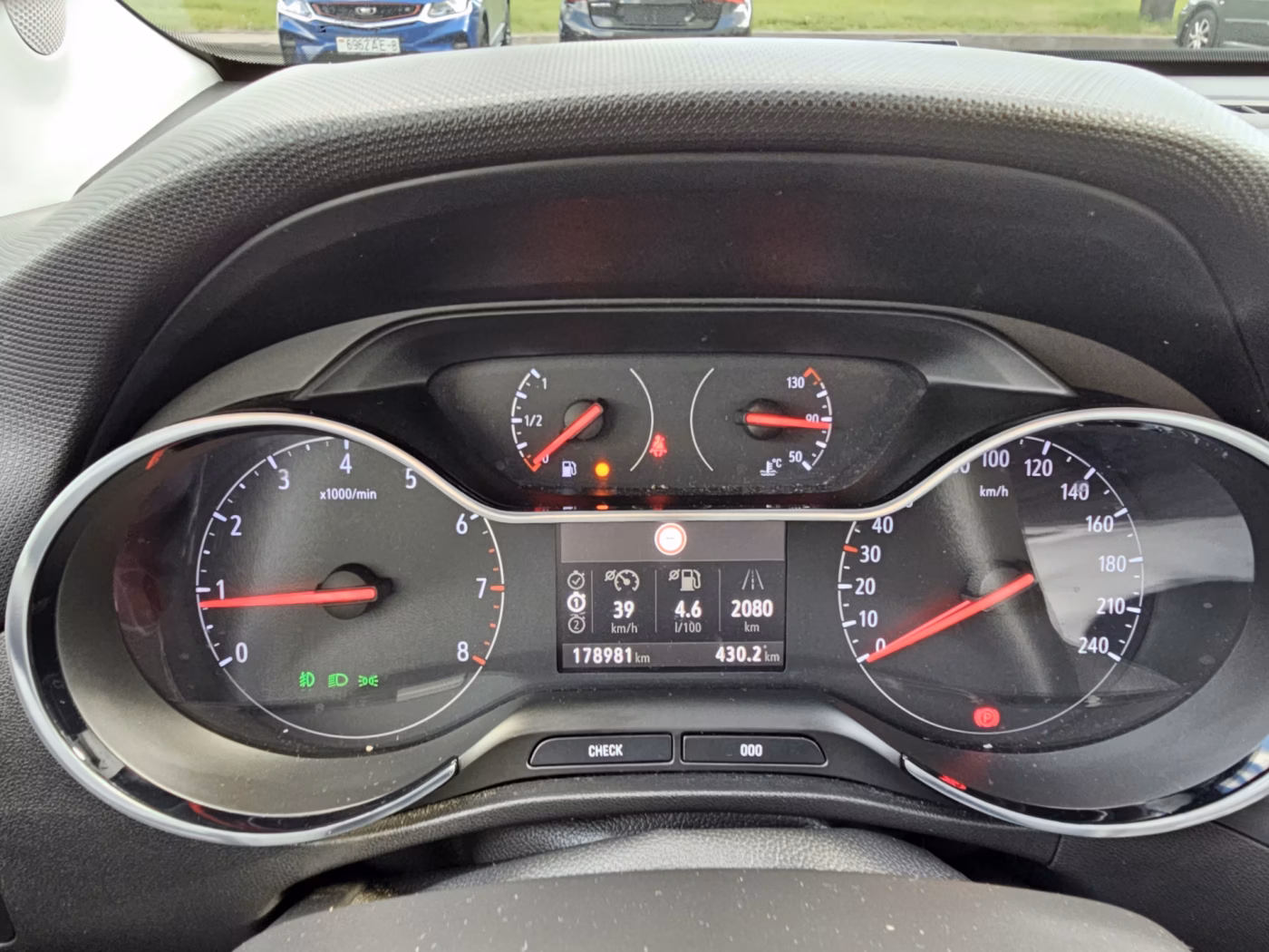 Opel Crossland X фото 25