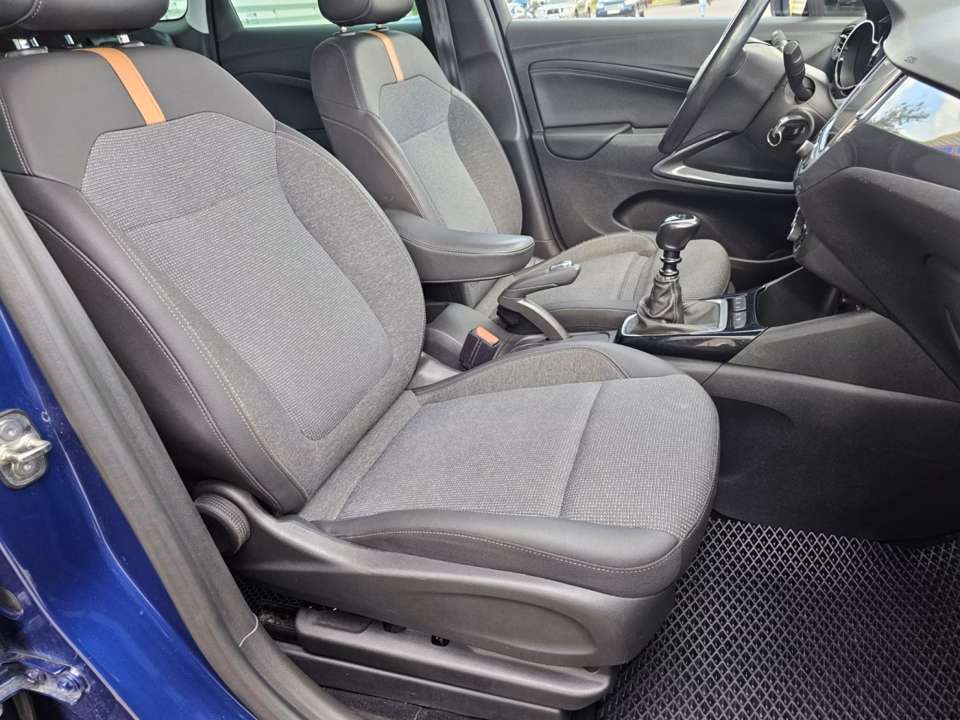 Opel Crossland X фото 21
