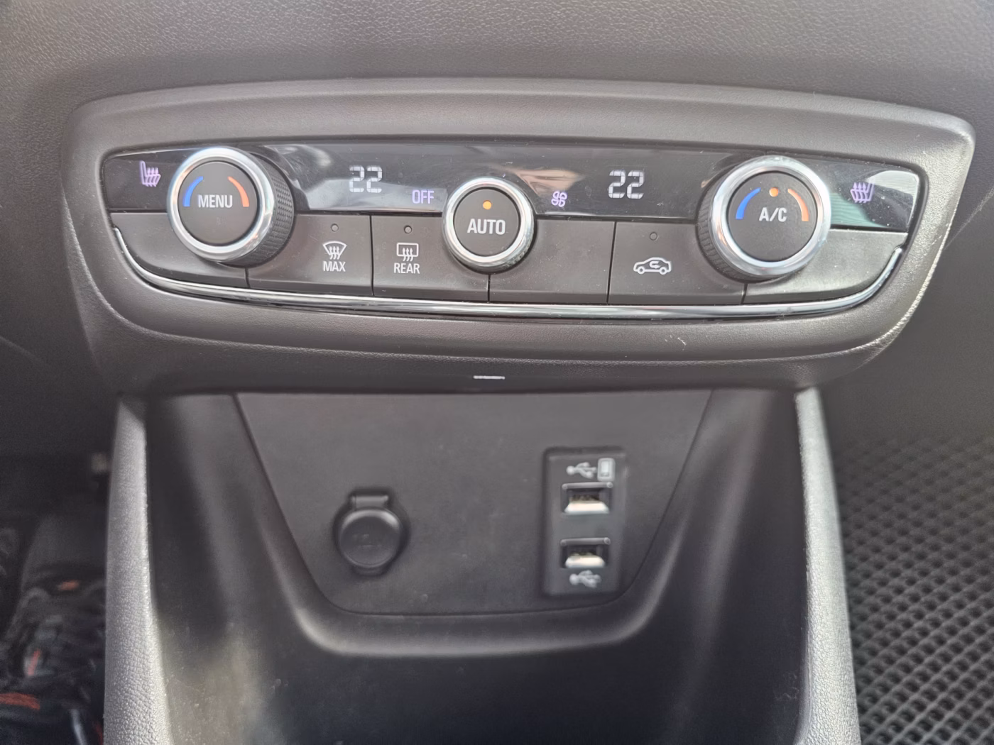 Opel Crossland X фото 27