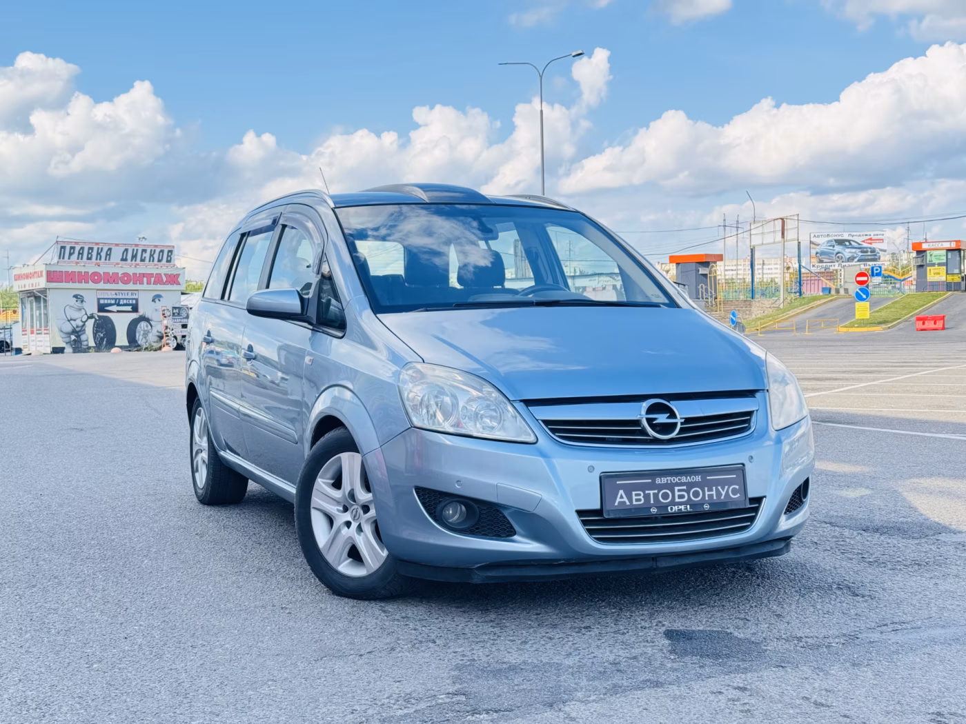 Opel Zafira фото 3