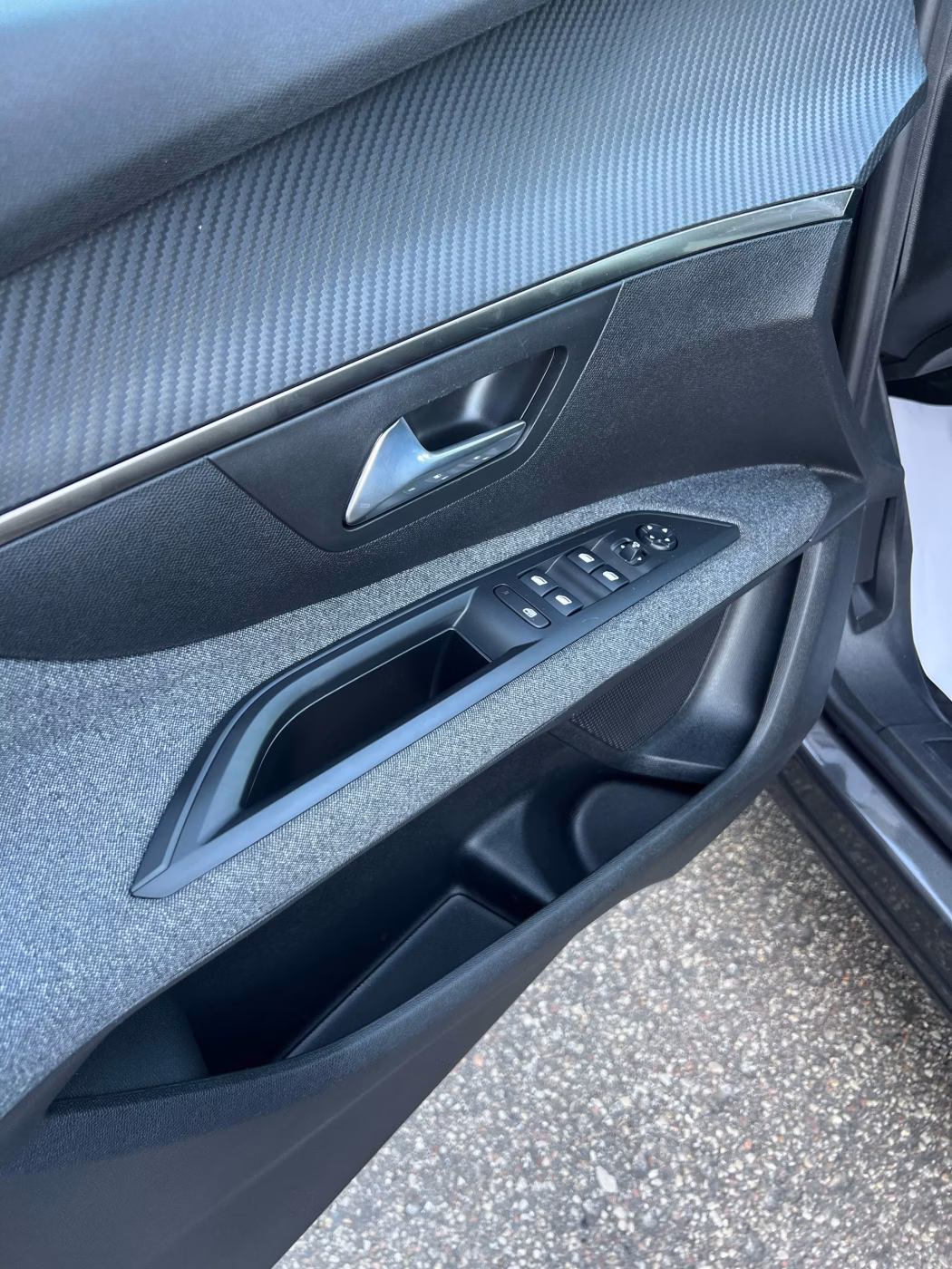 Peugeot 5008 фото 9
