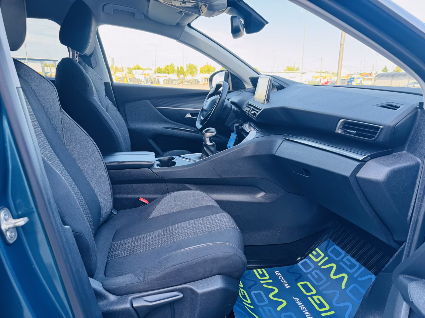 Peugeot 5008 фото 10