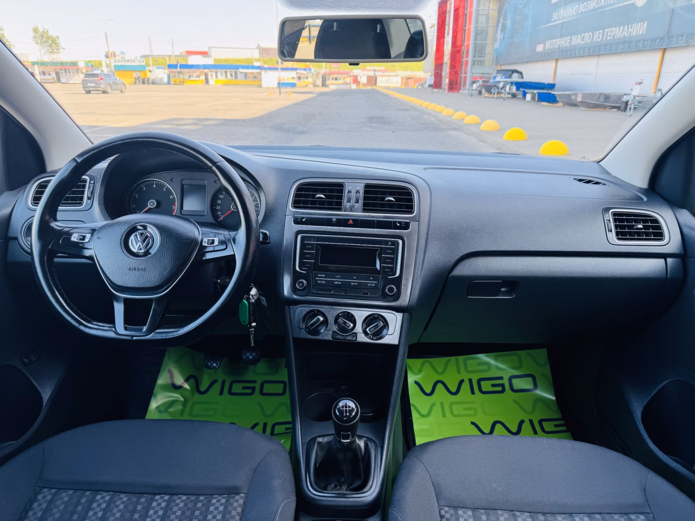 Volkswagen Polo Sedan фото 8