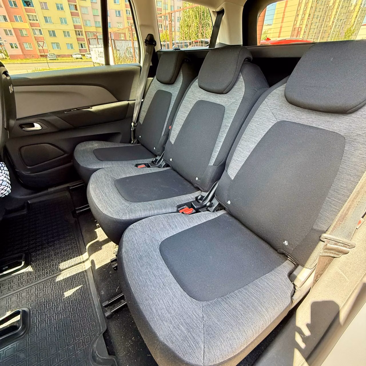 Citroen C4 Grand Spacetourer фото 17
