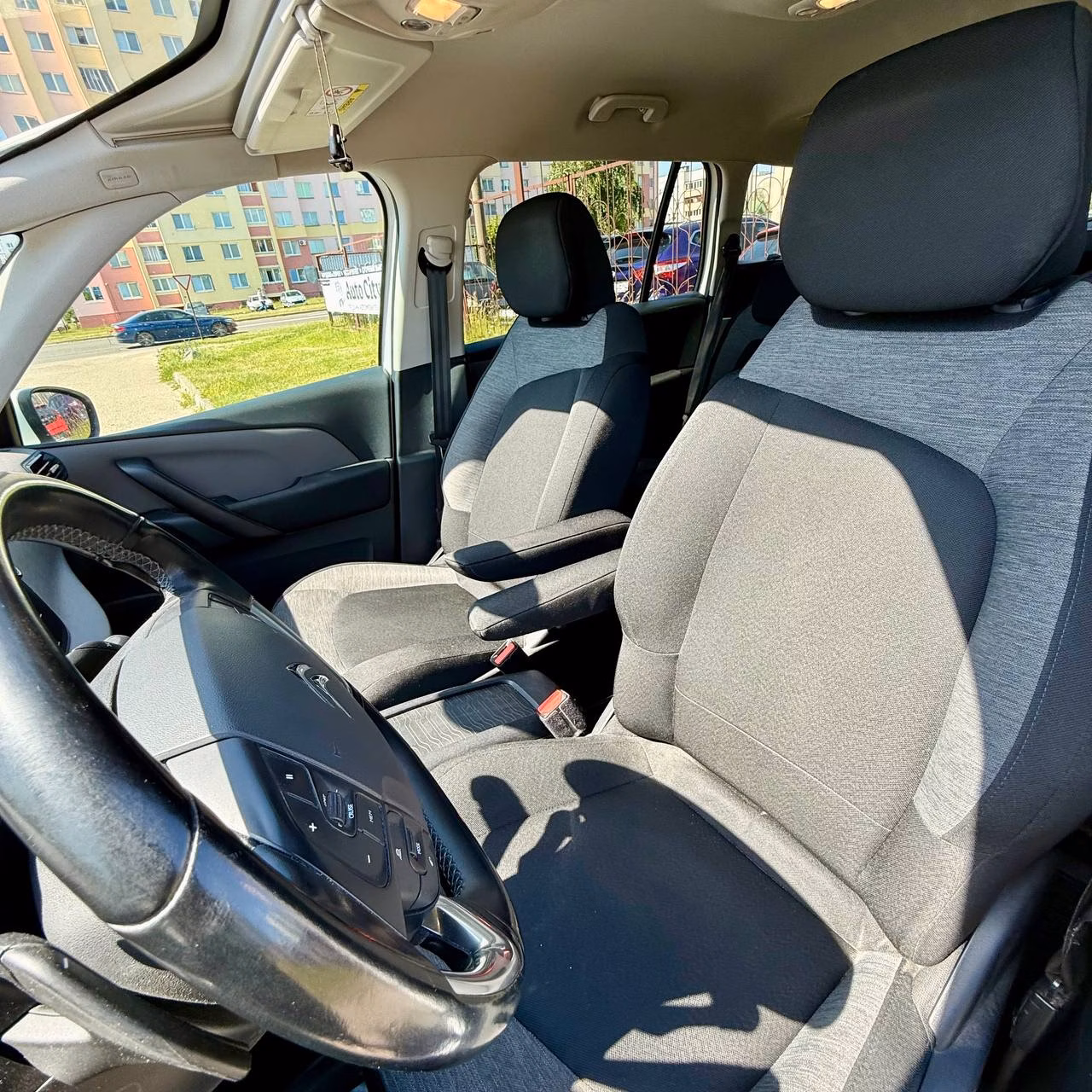 Citroen C4 Grand Spacetourer фото 8