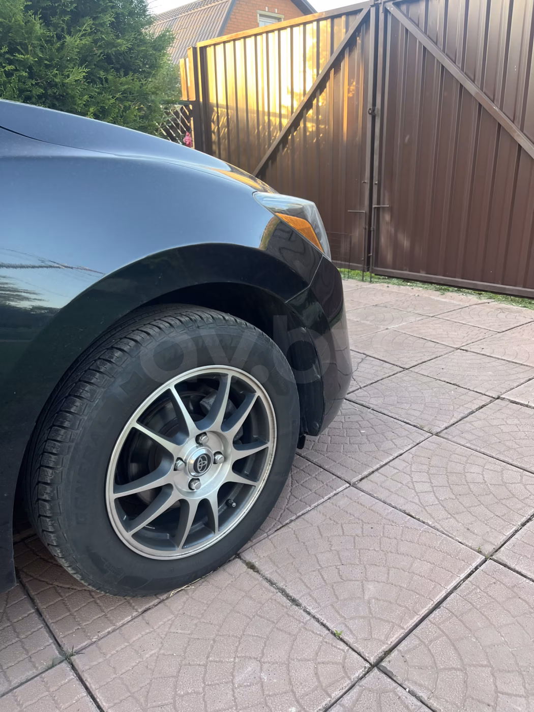 Toyota Yaris фото 8