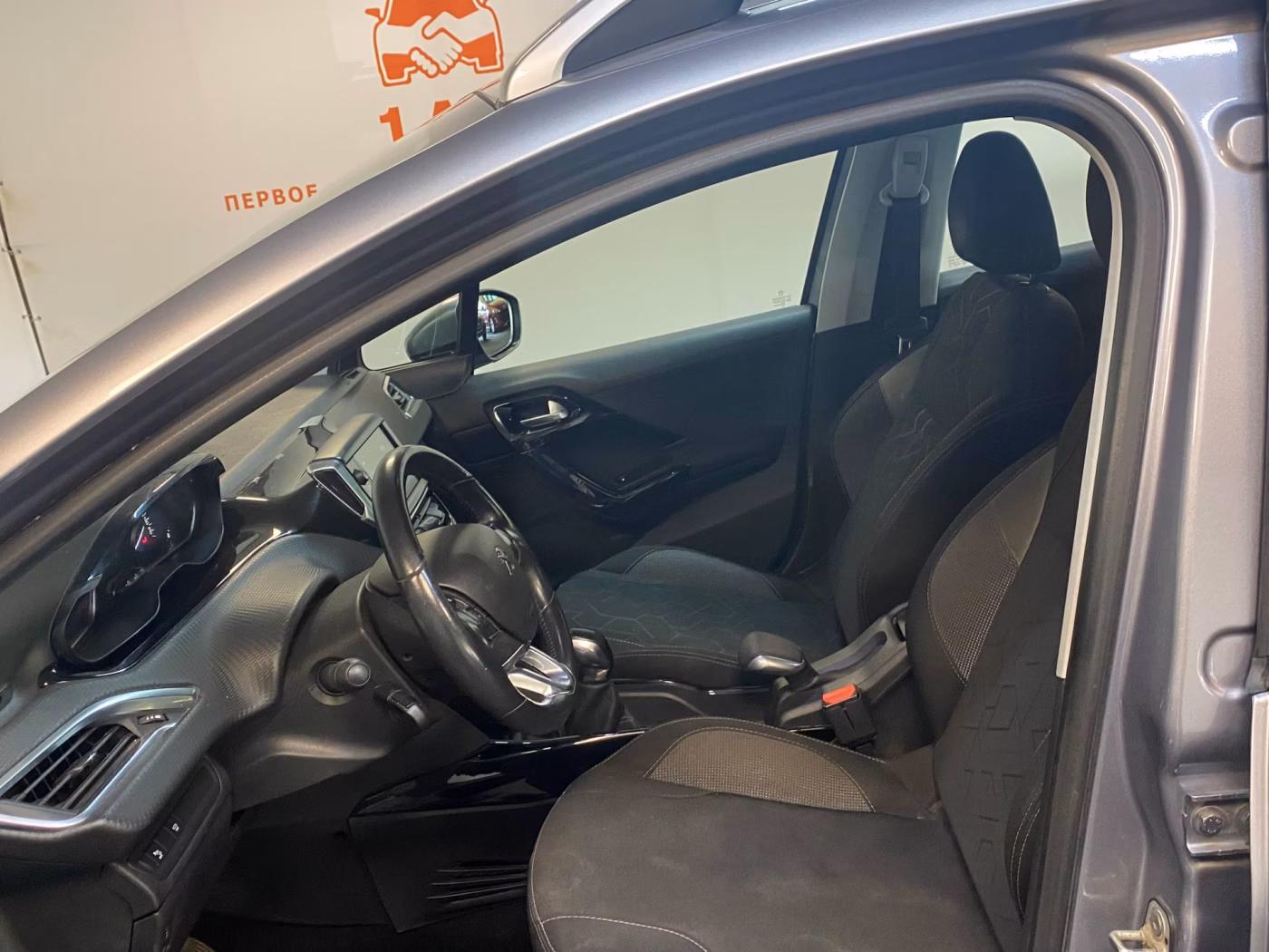 Peugeot 2008 фото 5