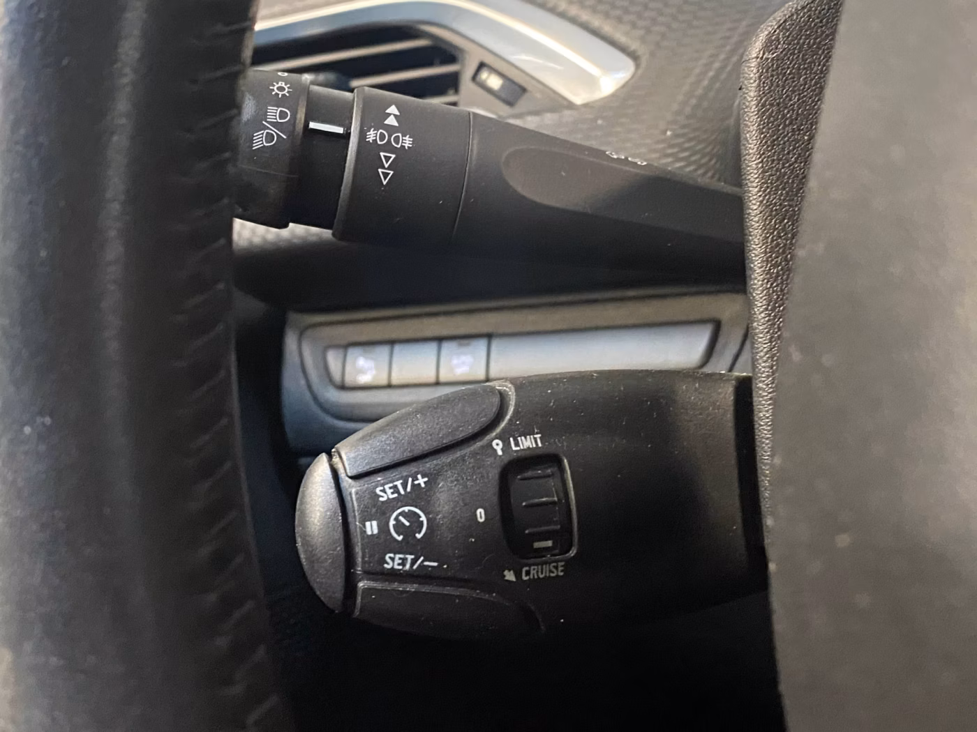 Peugeot 2008 фото 11