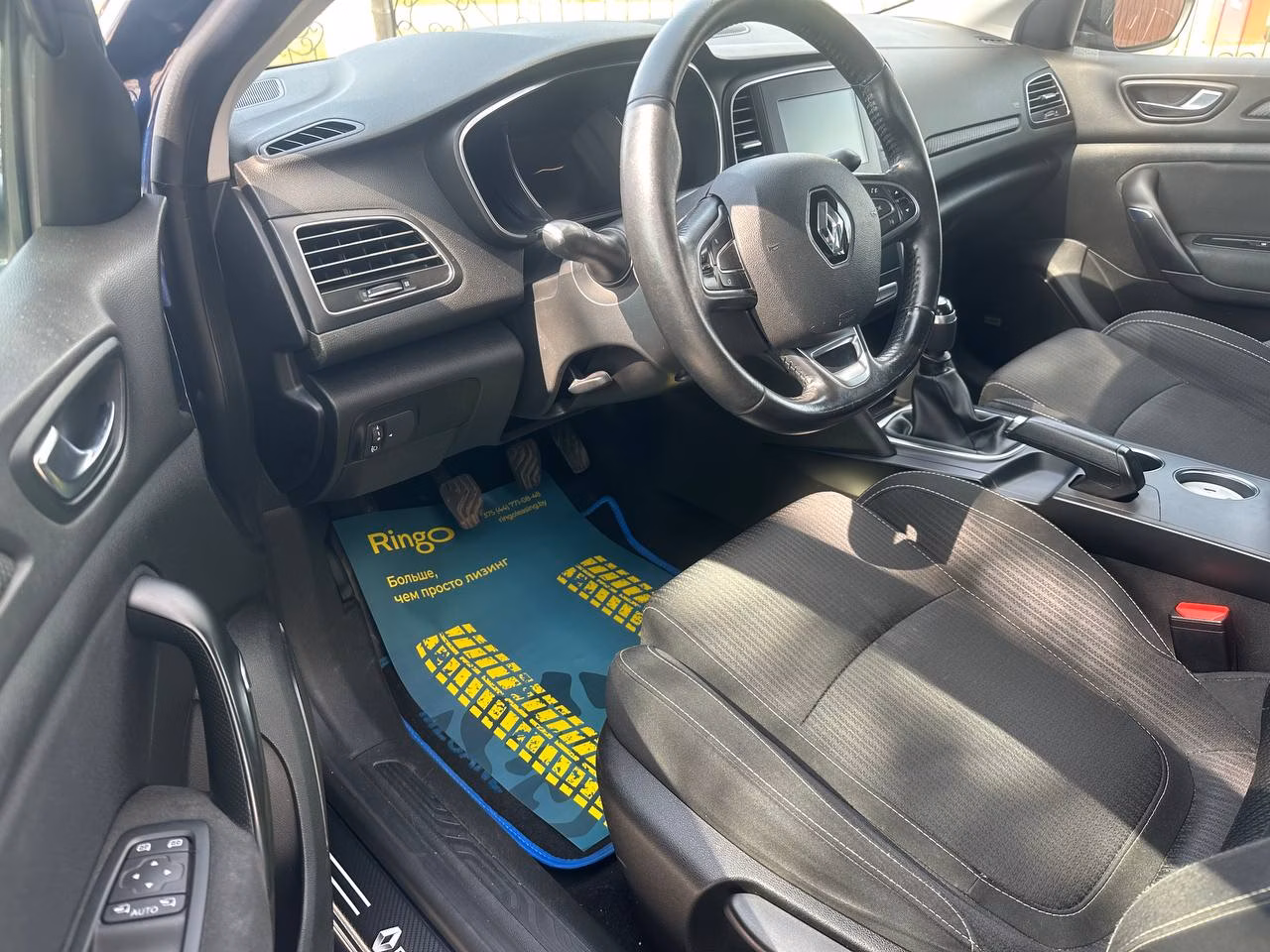 Renault Megane фото 9