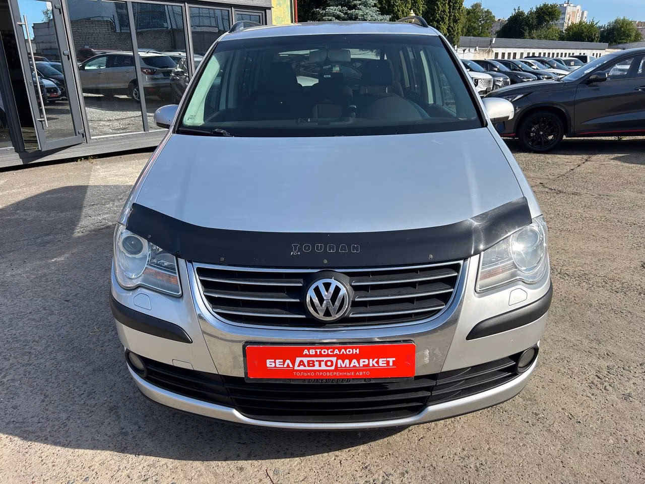 Volkswagen Touran фото 2