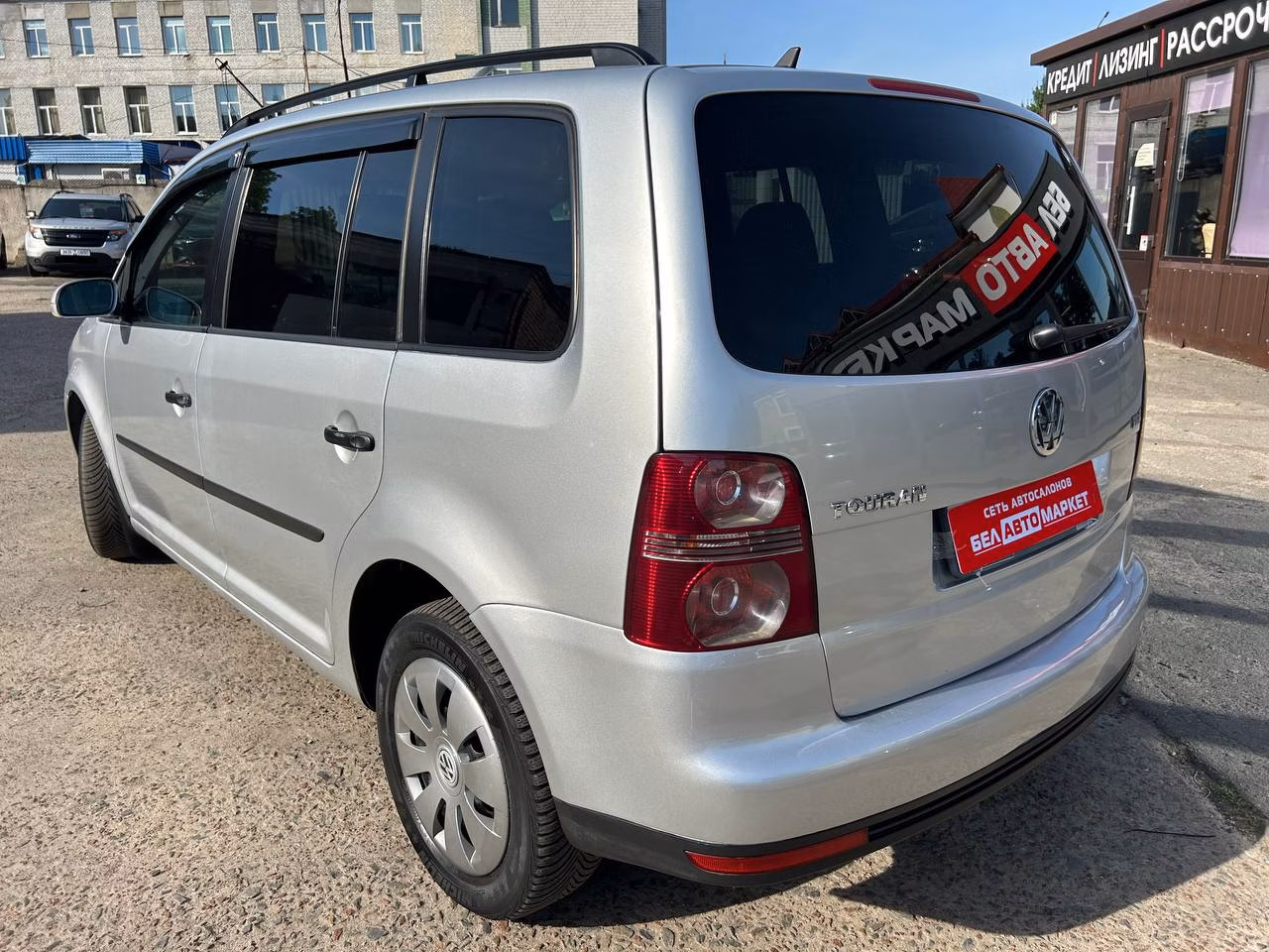Volkswagen Touran фото 7