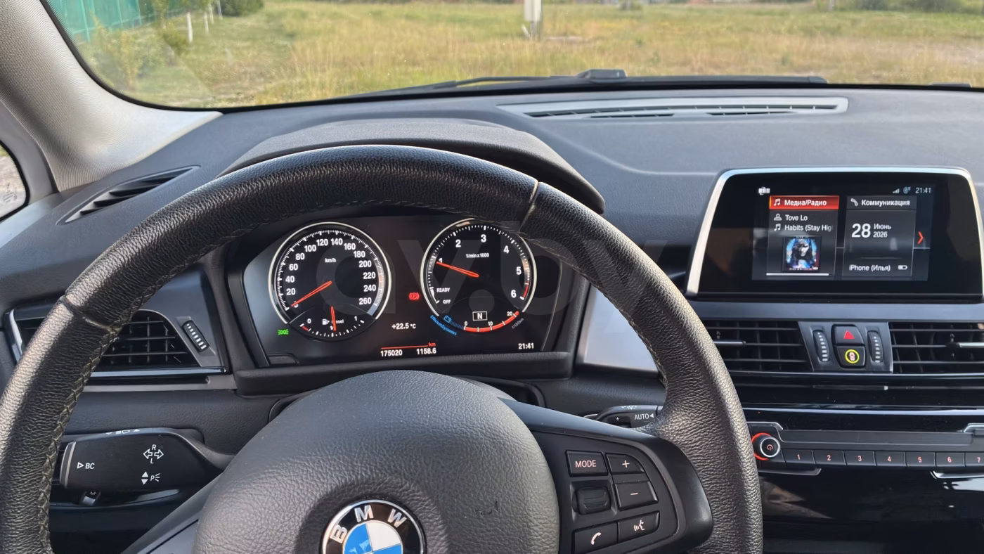 BMW 2 серия Active Tourer фото 12