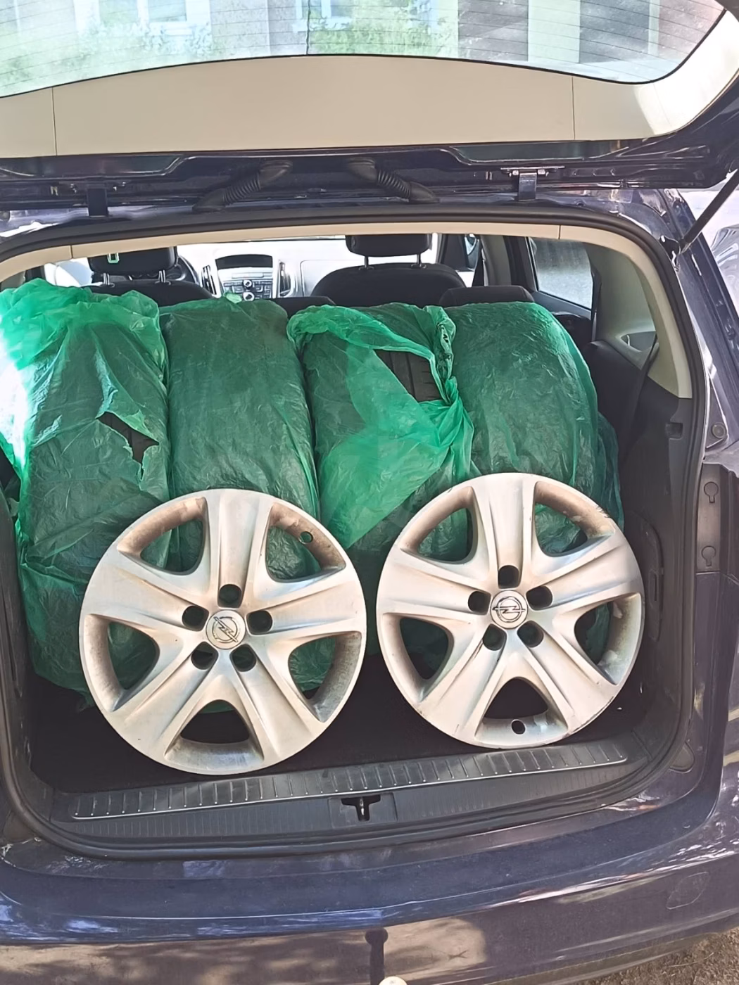 Opel Zafira фото 18